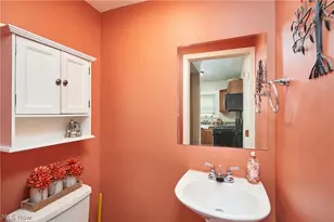 461 Newell Ave, Akron, OH 44305 - Photo 9
