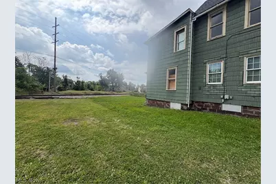 1210 Lawrence Road NE, Canton, OH 44705 - Photo 5