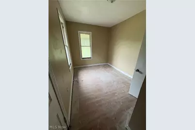 1210 Lawrence Road NE, Canton, OH 44705 - Photo 25