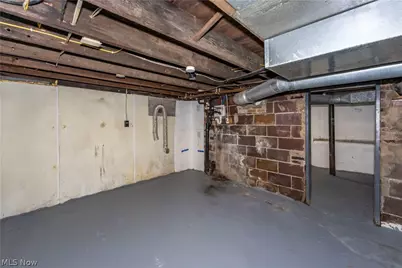 327 Schrock Place SW, Canton, OH 44647 - Photo 25