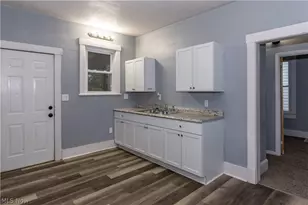 327 Schrock Pl SW, Canton, OH 44647 - Photo 7