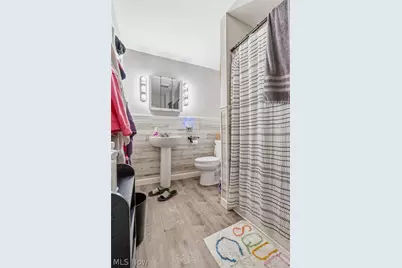 3210 9th Street SW, Canton, OH 44710 - Photo 9