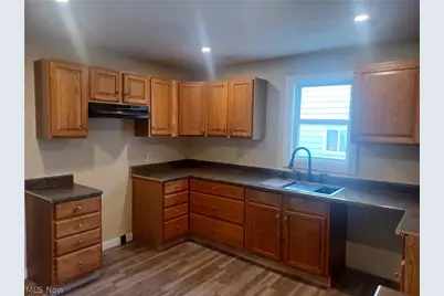 148 Elm Street, Struthers, OH 44471 - Photo 7