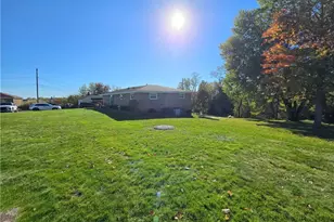 240 N 20th St, Weirton, WV 26062 - Photo 25