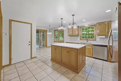 2500 Treetop Circle NE, Canton, OH 44705 - Photo 17