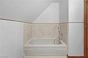 2500 Treetop Cir NE, Canton, OH 44705 - Photo 41