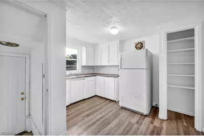 2140 Garfield Boulevard, Lorain, OH 44052 - Photo 17