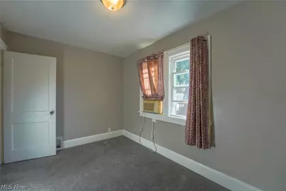 1215 Bellflower Avenue SW, Canton, OH 44710 - Photo 19