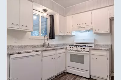 8636 Camelot Avenue NW, Canal Fulton, OH 44614 - Photo 7