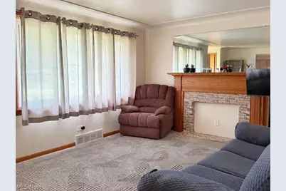 263 Park Drive, Campbell, OH 44405 - Photo 3