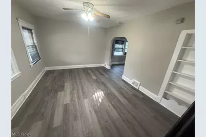 15748 Mandalay Avenue, Loveland, OH 44110 - Photo 5