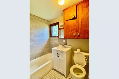 548 Winans Avenue, Akron, OH 44306 - Photo 5