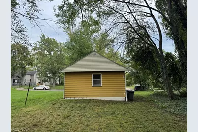 548 Winans Avenue, Akron, OH 44306 - Photo 11