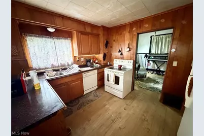 2013 17th Street NE, Canton, OH 44705 - Photo 7
