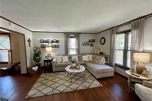 342 St Clair Ave, Cadiz, OH 43907 - Photo 3