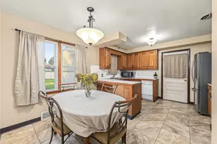 553 Judith Ln, Struthers, OH 44471 - Photo 5