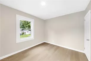 137 E Rosewood Ave, Akron, OH 44301 - Photo 19
