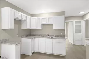 137 E Rosewood Ave, Akron, OH 44301 - Photo 5