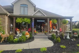 262 Topaz Cir, Canfield, OH 44406 - Photo 3