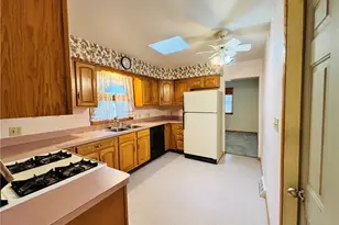 1551 Wilsonway Dr, Barberton, OH 44203 - Photo 11
