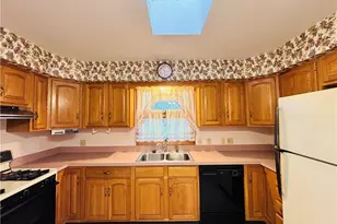 1551 Wilsonway Dr, Barberton, OH 44203 - Photo 13