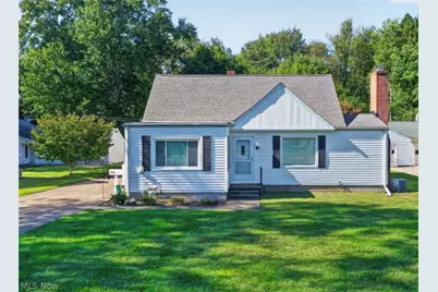 2825 E Center Street, Conneaut, OH 44030 - Photo 1
