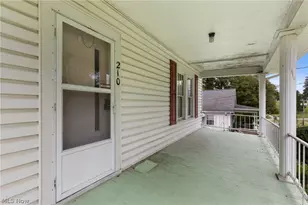 210 Maple Ave, St Clairsville, OH 43950 - Photo 5