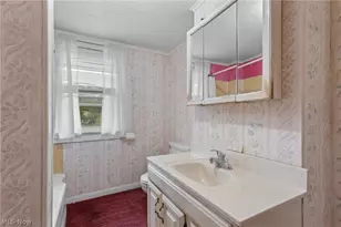 210 Maple Ave, St Clairsville, OH 43950 - Photo 17
