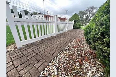 2520 Clarendon Avenue NW, Canton, OH 44708 - Photo 5