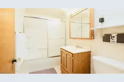 2176 10th Street SW, Akron, OH 44314 - Photo 13