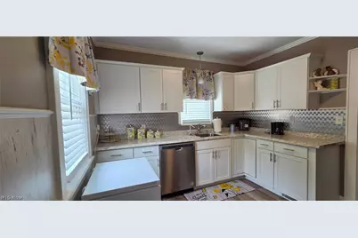 1111 Colonial Boulevard NE, Canton, OH 44714 - Photo 23