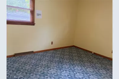 1758 Lancaster Drive, Youngstown, OH 44511 - Photo 15