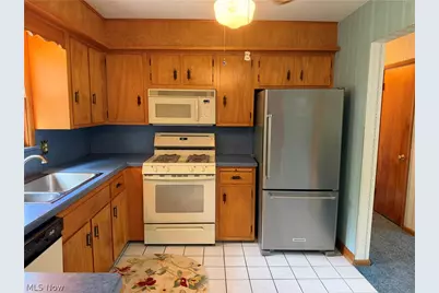 1758 Lancaster Drive, Youngstown, OH 44511 - Photo 5