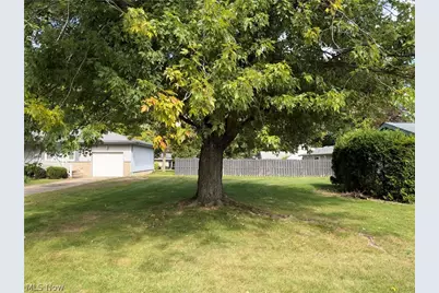 1758 Lancaster Drive, Youngstown, OH 44511 - Photo 33