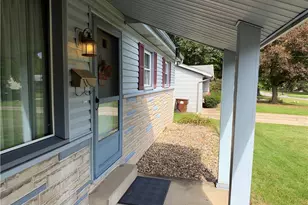 1758 Lancaster Dr, Youngstown, OH 44511 - Photo 3
