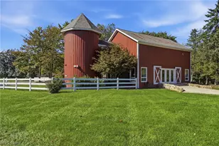 1270 Mallard Pond Circle, Grandview Heights, OH 44147 - Photo 27