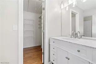 1270 Mallard Pond Circle, Grandview Heights, OH 44147 - Photo 5