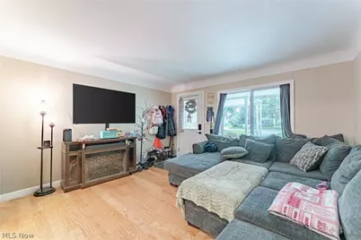 34561 Roberts Road, Eastlake, OH 44095 - Photo 5