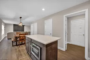 6823 Glendale Rd, North Ridgeville, OH 44039 - Photo 9