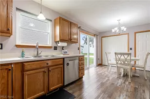 1095 Bennington Ct, Akron, OH 44312 - Photo 7
