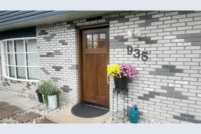 935 Chelsea Drive, Dover, OH 44622 - Photo 3