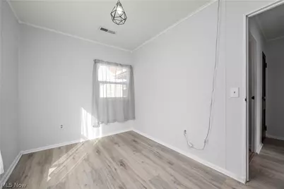 294 Longford Avenue, Elyria, OH 44035 - Photo 5
