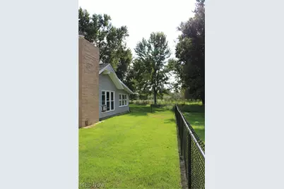 542 Lee Lore Drive, Chippewa Lake, OH 44215 - Photo 3