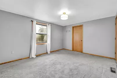 2190 Waterbury Drive, Uniontown, OH 44685 - Photo 27