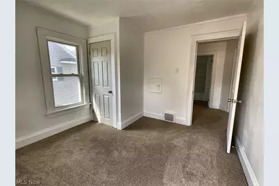131 E Ido Avenue, Akron, OH 44301 - Photo 15