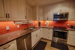 9010 Portage Pointe Dr, Streetsboro, OH 44241 - Photo 5