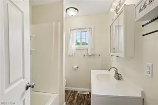 33 N Poplar St, Jefferson, OH 44047 - Photo 13