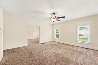 33 N Poplar Street, Jefferson, OH 44047 - Photo 7