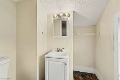 33 N Poplar Street, Jefferson, OH 44047 - Photo 19