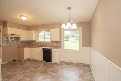 1615 Whipple Avenue NW, Canton, OH 44708 - Photo 7